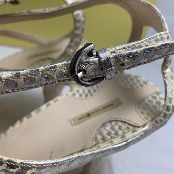 Max Studio Nuance Silver Snake 11 Strappy Snake - Picture 5 of 8